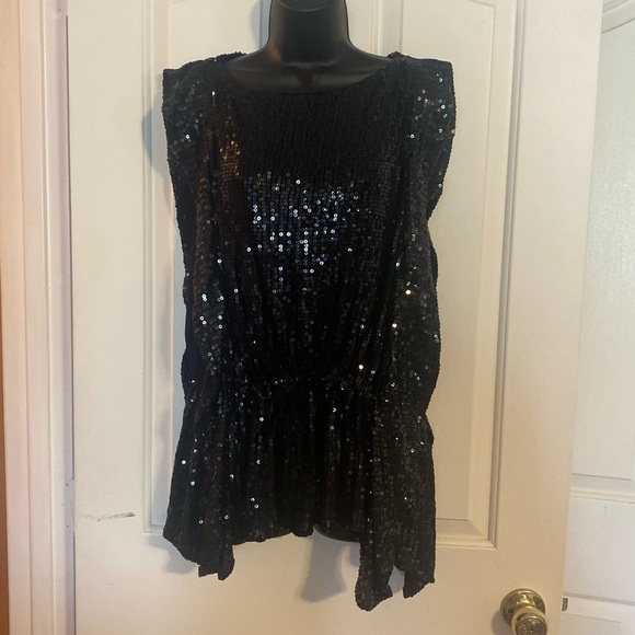 “FREE PEOPLE” Sequin Flutter Top - Picture 3 of 14